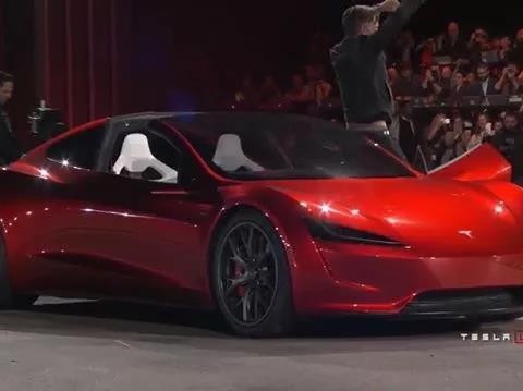 这才是真正的超级跑车，百公里加速比F1还快，最主要是不用油