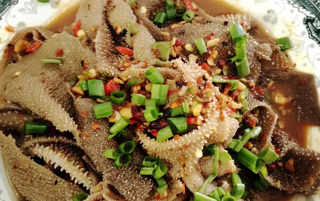 凉拌麻辣毛肚,香辣爽脆,健脾养胃