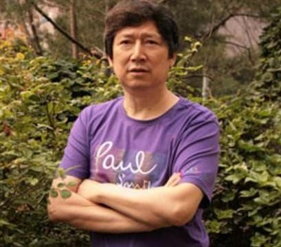 中国第一个买劳斯莱斯的人！每天捐款7万，不开公司也不上班！