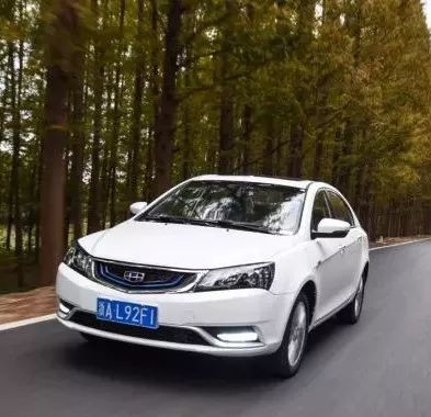 百公里油耗还不到4L，这辆国产家轿买了都说值！