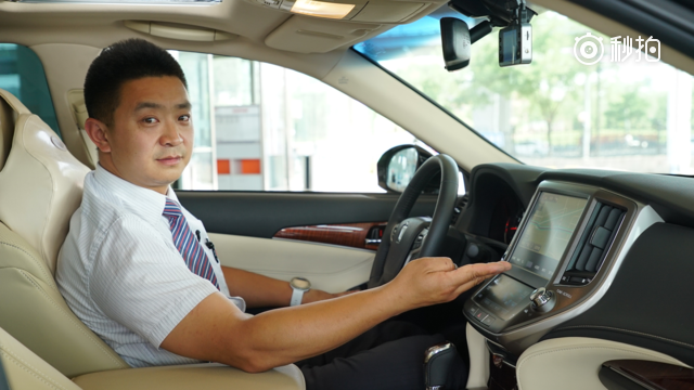 看新皇冠空调出风口如何舞动双手 在这个夏天和你一起摇摆