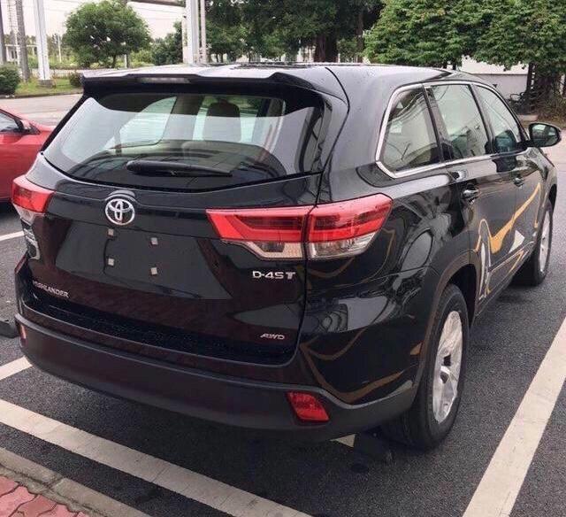 放弃大众途昂,33万怒提2018款丰田汉兰达,看到