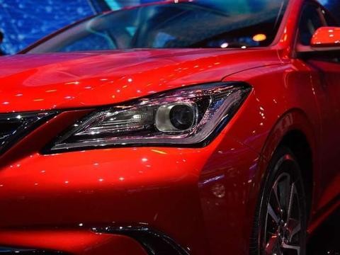 全新国民家轿亮相，雷克萨斯前脸，1.6L+6AT卖7万将抢大众饭碗