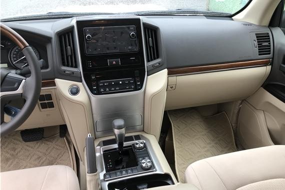 18款丰田酷路泽4000豪华又不失朴素，硬派又不失舒适