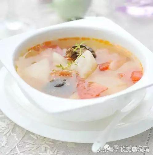 调料300克萝卜:萝卜2个,鱿鱼3克,陈皮4片瘦肉老鸭,做法飞水,蜜枣生姜出听图片