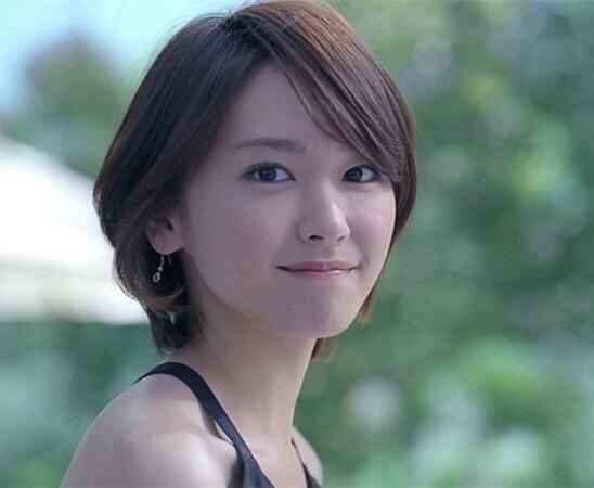 有2个以上相貌特征,你就是耐看型的女生