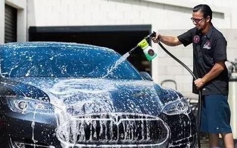 为何洗车越洗越旧？5大方法教你洗出锃光瓦亮的新车！