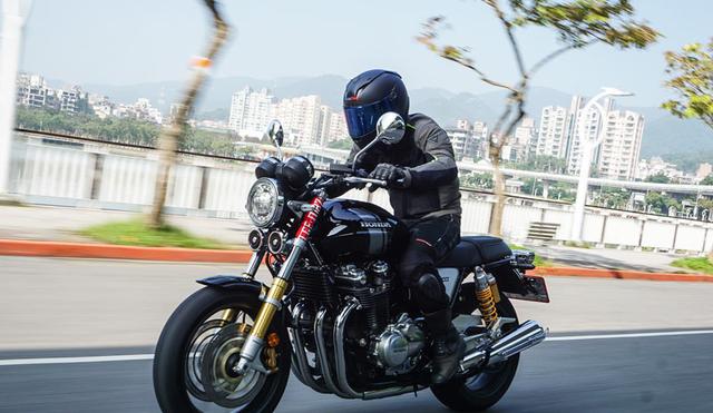 什么叫做公升级摩托车 c31e-fynwxum7557245.jpg