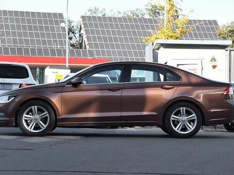 年轻人的首款宽体轿跑车，外观大气、动力强劲，售价15万起