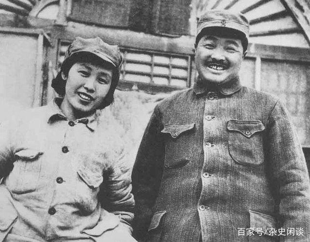 开国元帅贺龙的五个子女今何在? 女儿是少将, 儿子是海军司令!