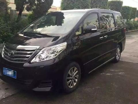 丰田埃尔法为什么受追捧？坐到车里才知道有多豪华！