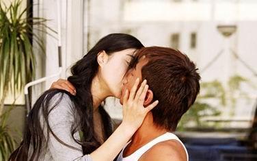 那些年和范冰冰亲过嘴的男人？看完心疼李晨！