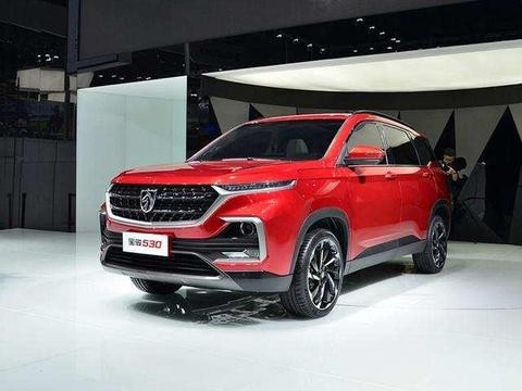 宝骏530亮相广州车展“未来眼”大灯搭配路虎旋钮挡杆