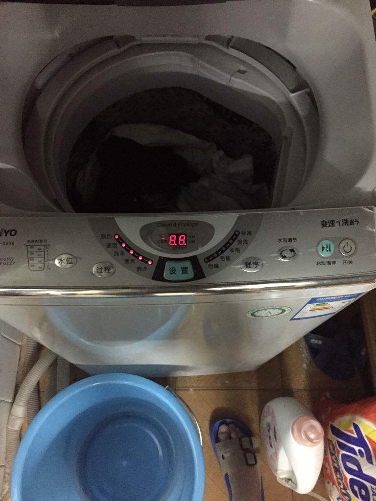 用洗衣机洗衣服的时候,扔点这个进去,洗出来的衣服干净不缠绕