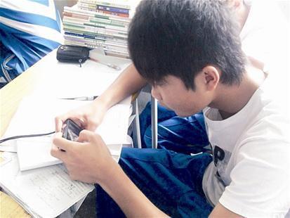 为什么有的中学禁止学生带手机进校园,你觉得这样合理