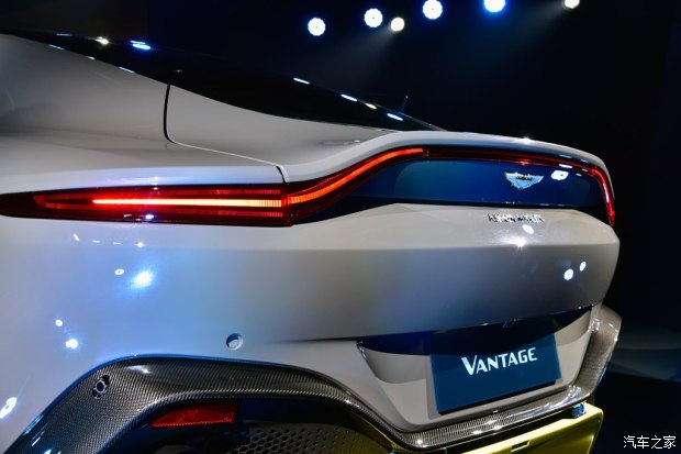 3.6s破百 阿斯顿·马丁全新Vantage首发