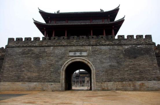 古代京城有座城门,斩首囚徒皆从此门过,太多阴