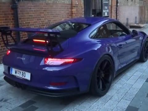 这辆特殊的保时捷让兰博基尼直接怂了，奔驰吓得不敢鸣笛！