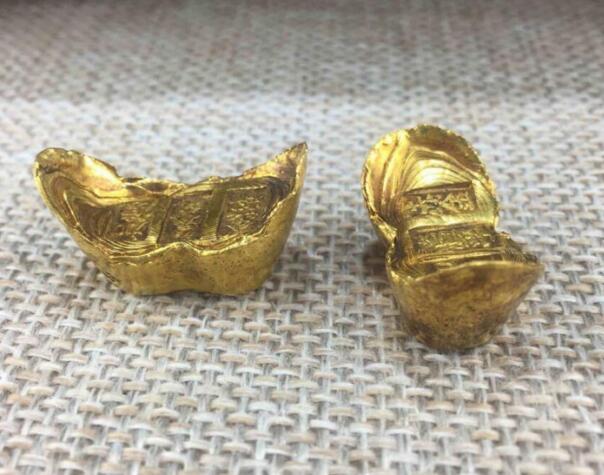 这才是真正的古代金元宝,以前只在电视上见过,没想到差距这么大