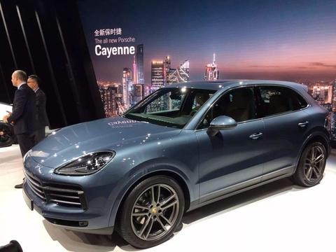 车展上的新卡宴，人生赢家的配置！