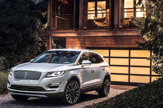 林肯新款MKC官图发布 采用全新样式格栅
