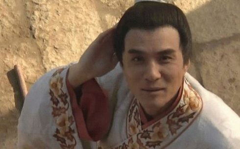 袁昆的扮演者是著名演员李强,据说这是他入行30多年来首次挑战猎头