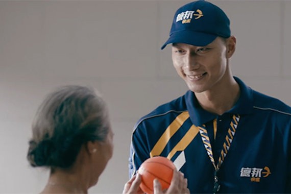 易建联给德邦快递拍了支谍战大片，年末汽车广告扎堆上线 | 乙方日报