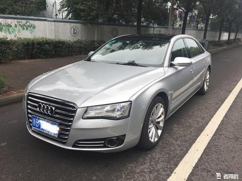 40万不到买辆二手奥迪A8L，内部居然这样豪华！