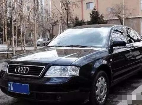 开了20年的奥迪A6要卖五十万，车主说出理由后大家都服气了