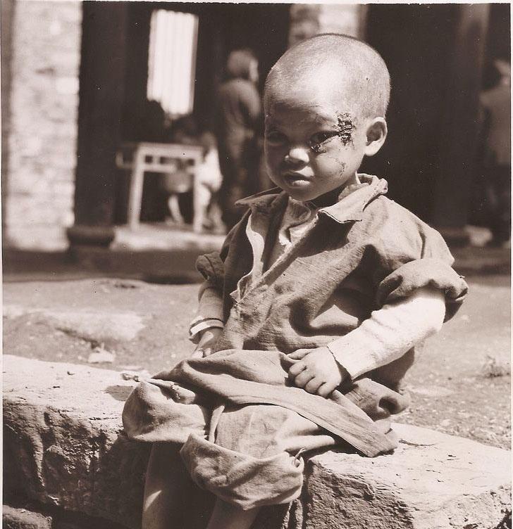 1942年的中国，灾民真的是穷到吃土，超过300万人饿死