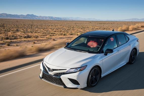 刚上市就订单破万 想买全新第八代凯美瑞你需要知道的事儿