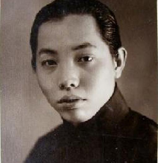 他跟杜月笙恶斗在上海滩,最后带人抓捕了