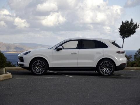 新车上市340马力空气悬架，车标很吃香，涨价11万照样被抢购