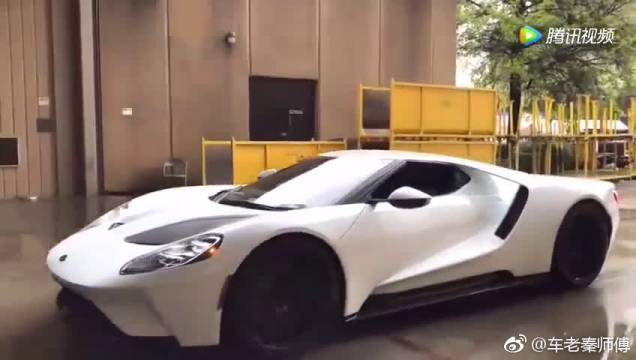 汽车跑车 号称2017年度最佳跑车，喜欢买一辆吧哈哈买不起！  ​