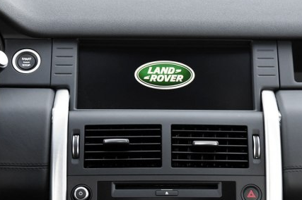 四驱、全景天窗、9挡变速器的路虎卖29万，消费者怀疑这是假路虎