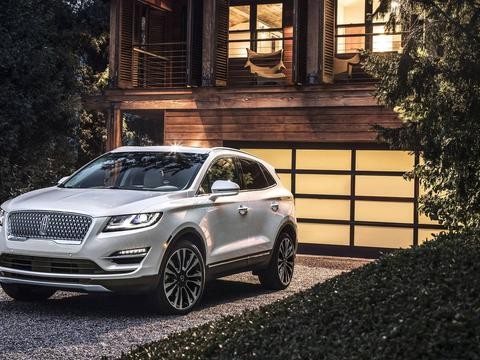 林肯发布2019款MKC 前脸采用最新家族设计 动力配置不变