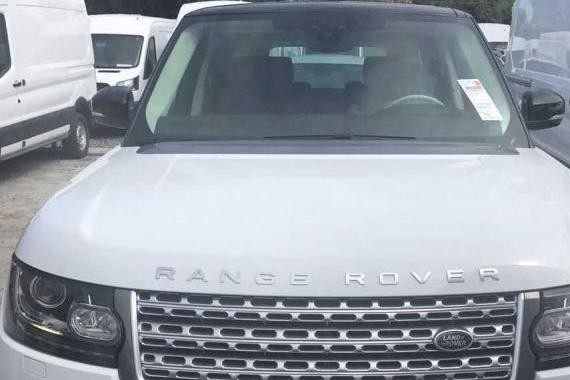 17款路虎揽胜行政版 豪迈畅行 霸气扬长