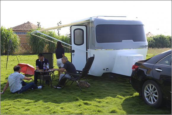 车霸国产小霸王拖挂房车 让旅行从此与众不同