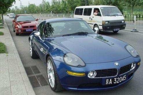 18年前的跑车, 这个名字价值涨3倍, 整个娱乐圈都要给车主面子