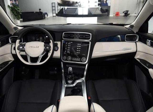 领克01最新细节曝光!豪华车钥匙,车载冰箱,运动