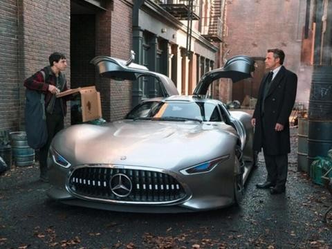 蝙蝠侠新战车，超有钱的人如何玩转奔驰AMG VISION GT