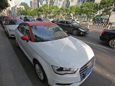 宝马停大街随便挑，1000块钱就可以开走，可车主脸都丢光了！