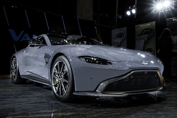披着英伦绅士外衣的杀手！实拍阿斯顿马丁Vantage