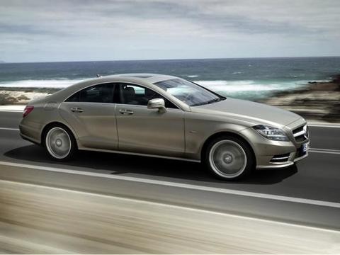 奔驰全新最美轿跑，无框电吸门，3.0T配四驱，仅55万！