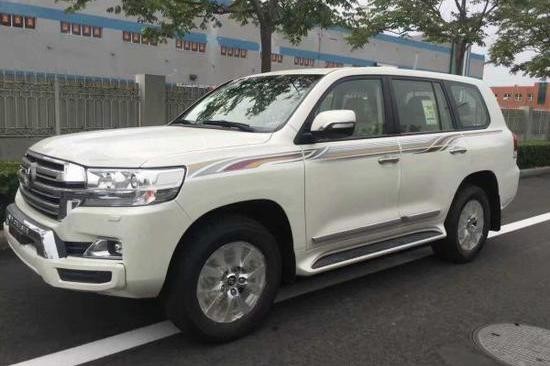 17款酷路泽4600强悍的越野性能力极限环境下能维持正常运转