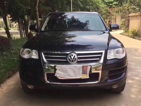 顶级的德系越野车，V8大众途锐车主：路虎揽胜不一定开的过我！