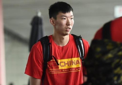 火箭主场上座率为什么这么低? 球迷: 周琦不上