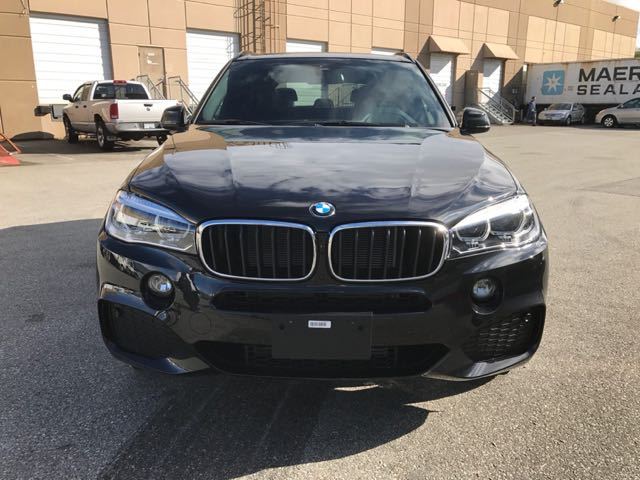 全新18款宝马X5震撼来袭最为经典公路SUV的王者之范