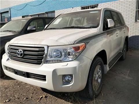 柴油版V8才是真正的陆地巡洋舰，双差速锁带你征服一切道路