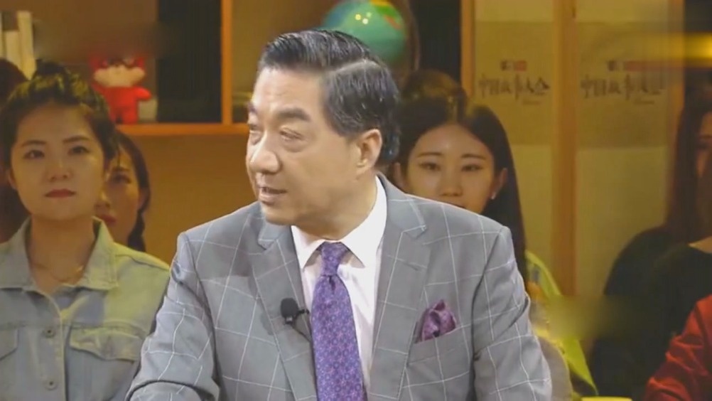张召忠去儿子学校演讲连室友都不知道他爸爸是张召忠